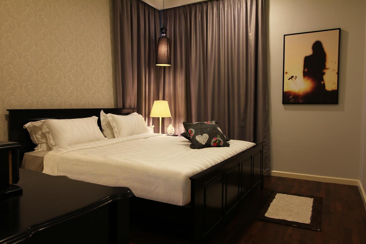 The Shore Residence Apartment Malacca Extérieur photo