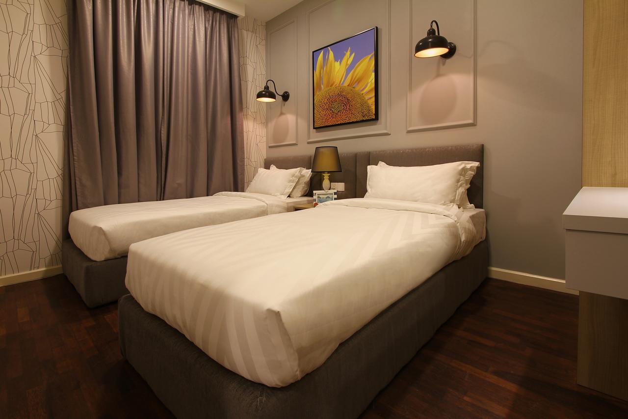 The Shore Residence Apartment Malacca Extérieur photo